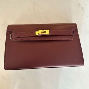 Unbranded Elegant Burgundy Shoulder/Crossbody Bag